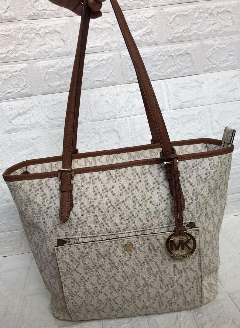 Metro City Bag from Korea Original, Women's Fashion, Bags & Wallets,  Shoulder Bags on Carousell