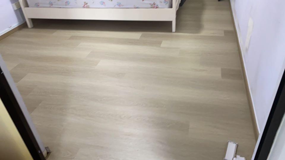 Laminate Floor Home Services, How To Change Laminate Floor Tile
