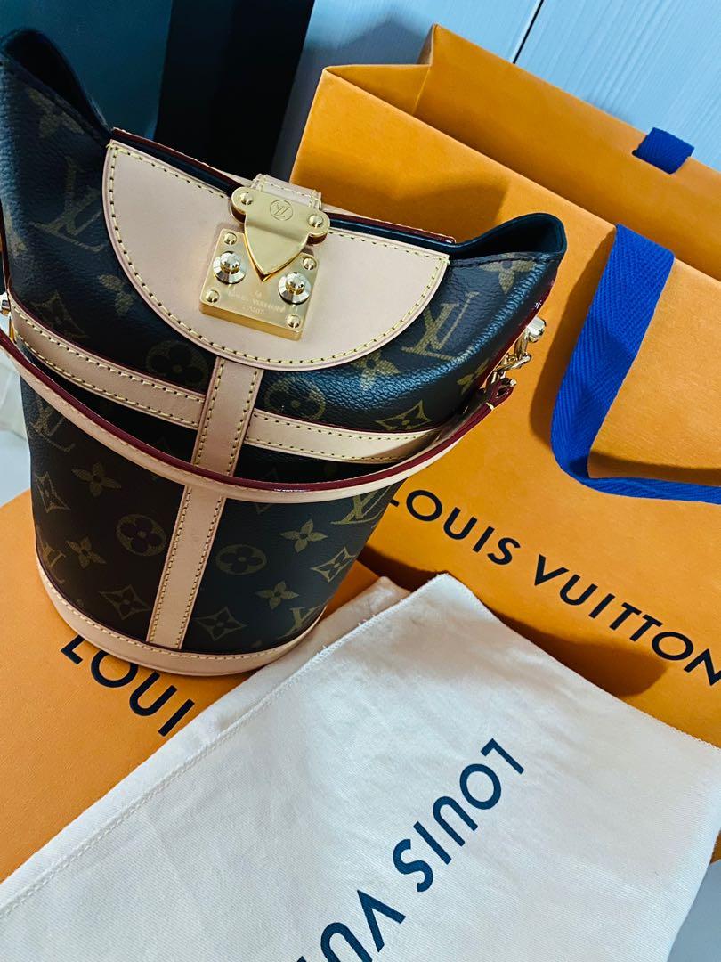 Authentic Crossing Paths Louis Vuitton Wristlet