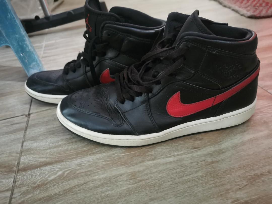 jordan 1 mid black team red