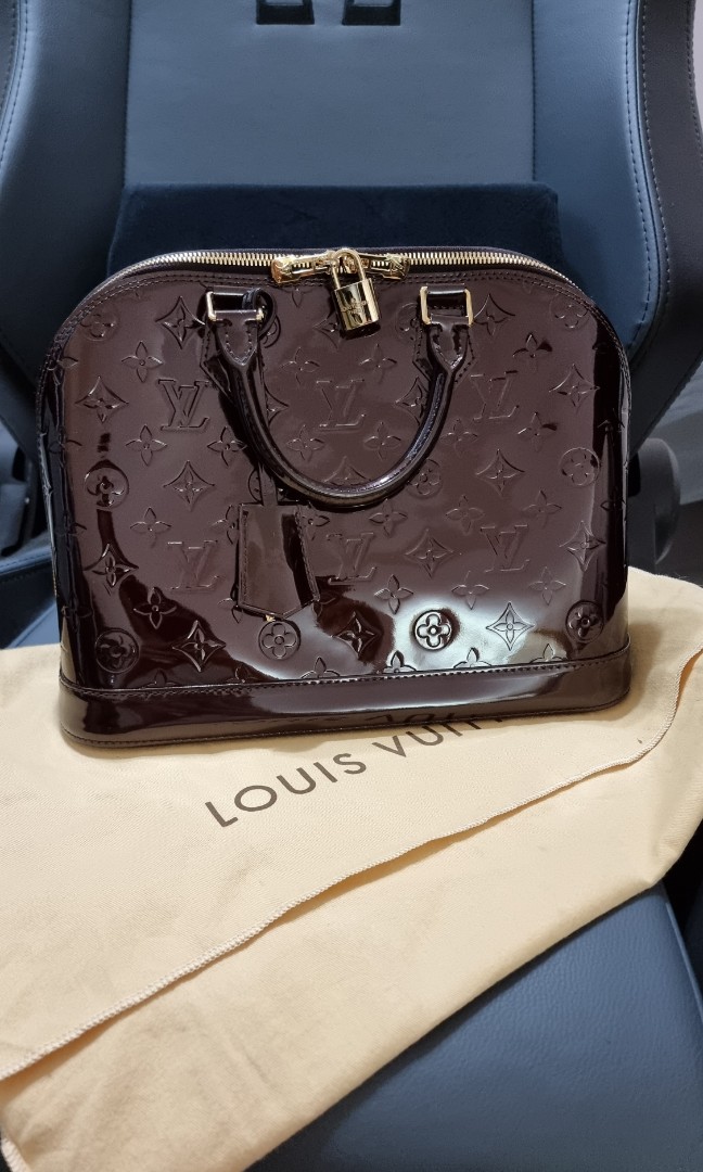 LV Mini sling (Doctors Bag), Luxury, Bags & Wallets on Carousell