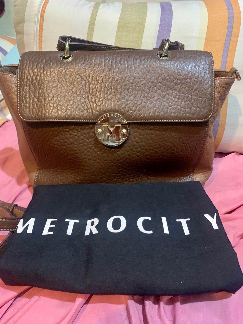 Michael kors Hamilton Soft Leather Bag, Luxury, Bags & Wallets on Carousell