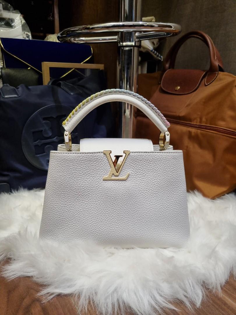 💯chanel 19 bag grey medium - like new, Luxury, Bags & Wallets 