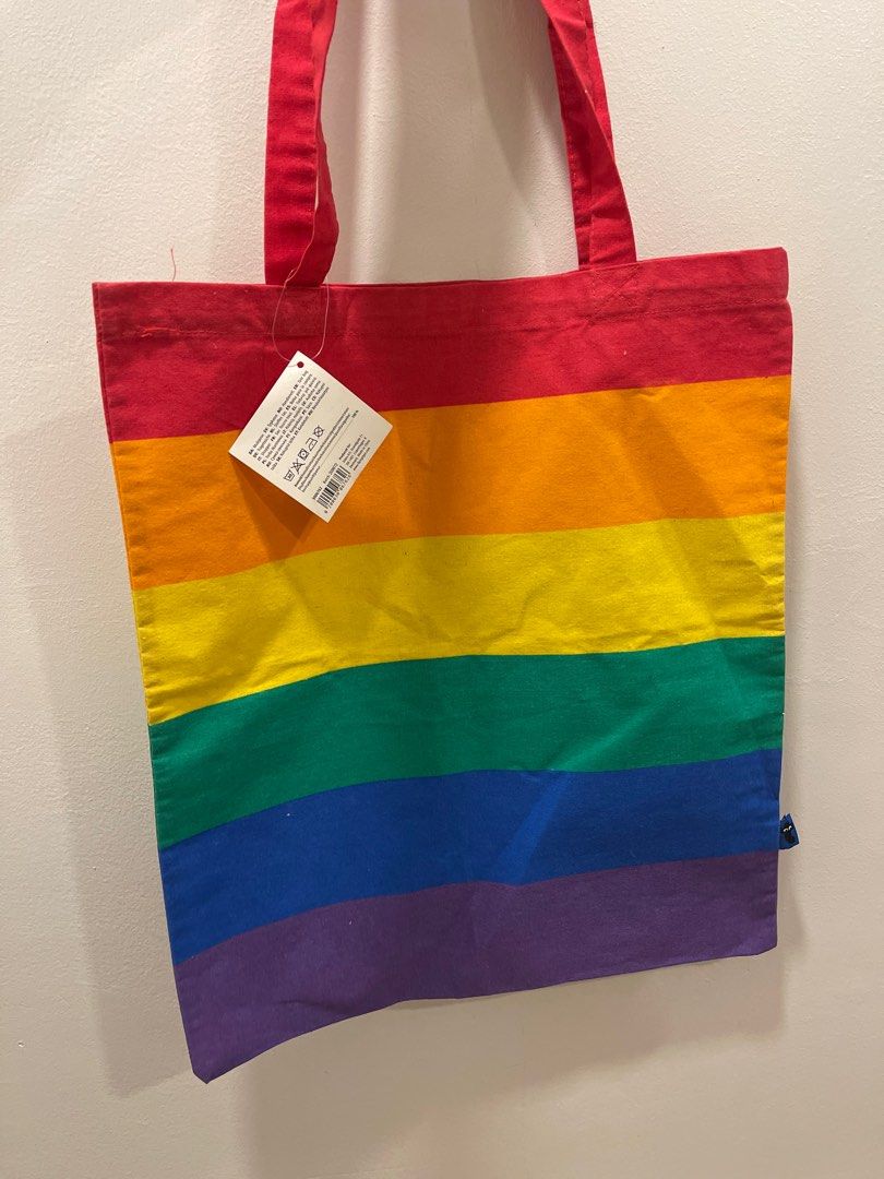 My rainbow bag from flying tiger has messed up colours so is not a