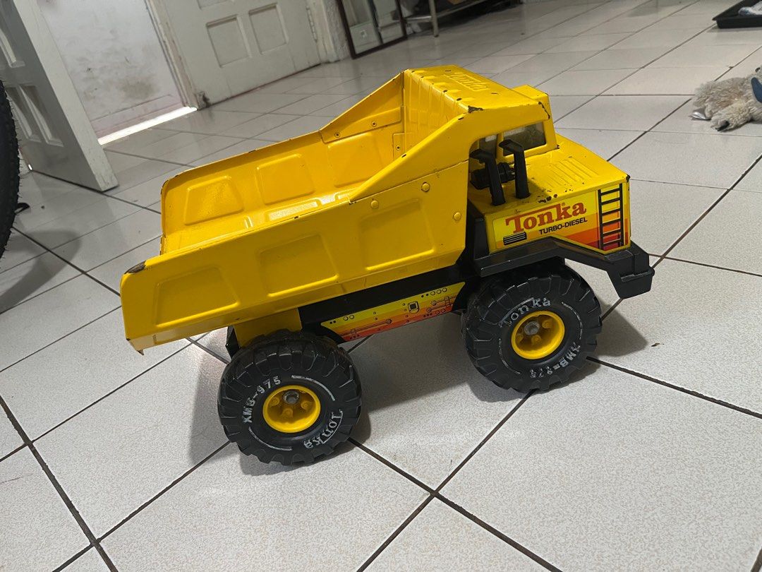 1970s Vintage MIGHTY TONKA Yellow Pressed Steel DUMP TRUCK