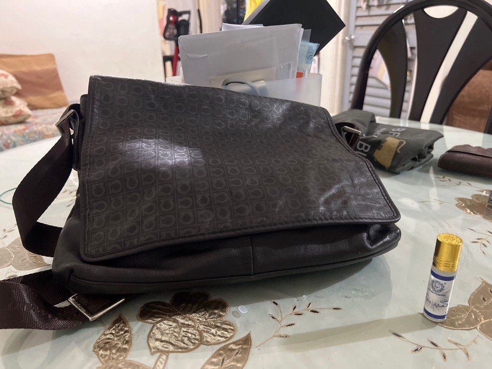 Louis Vuitton Cindy Sherman, Luxury, Bags & Wallets on Carousell