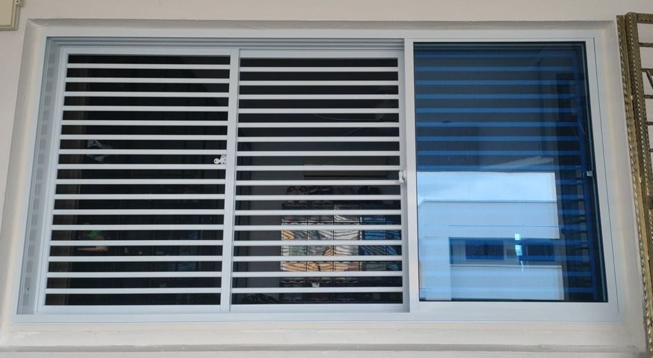 HDB Resale / Existing Window and Grille/Casement/Window Grille/Pet