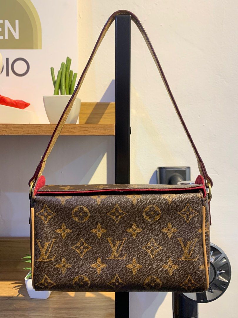 Pre-Loved LOUIS VUITTON Raspail PM Tote Bag, Luxury, Bags & Wallets on  Carousell