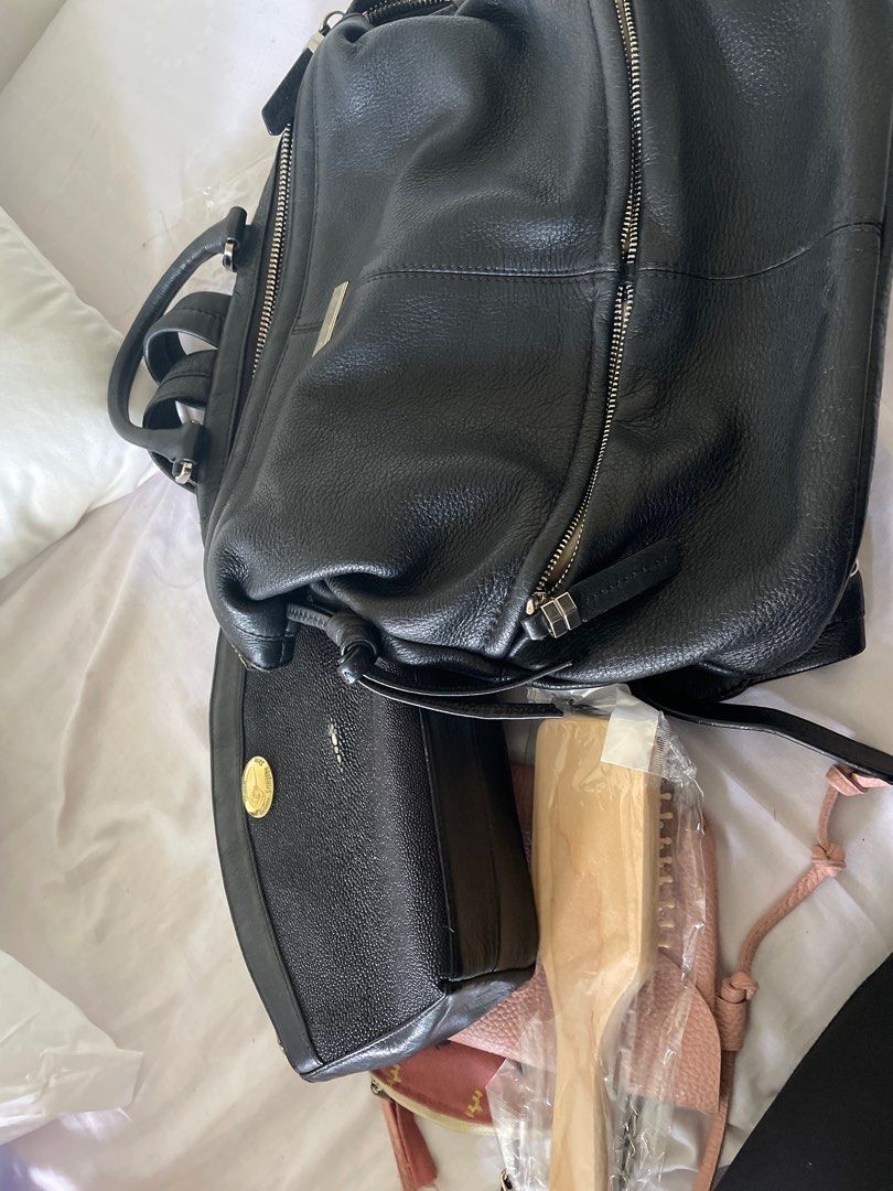 Authentic Bandicoot Sling, Luxury, Bags & Wallets on Carousell