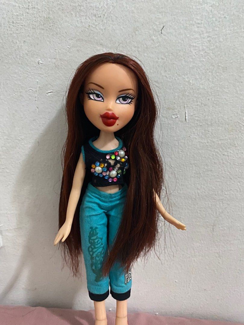 Bratz Sweet Heart Cloe Doll on Carousell