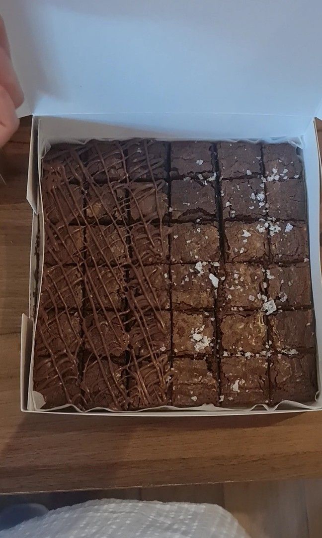 Premium Brownies & Cakes (Halal)'s Reviews on Carousell Singapore