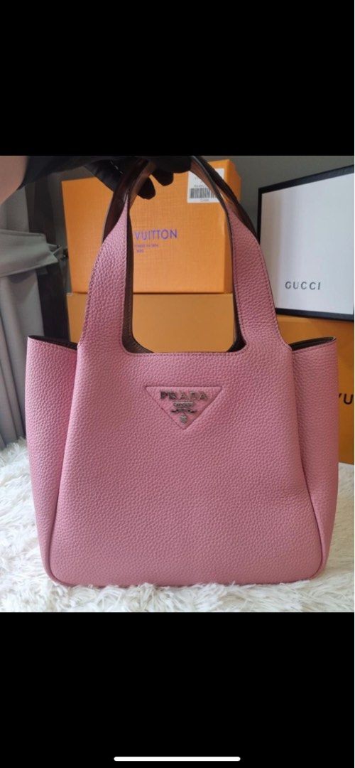 Hermes Mini Lindy ( duo colors: Sesame/lime), Luxury, Bags & Wallets on  Carousell