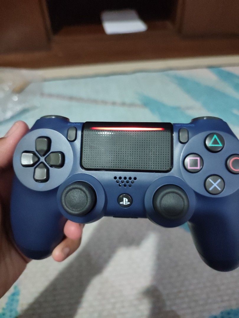 DualShock4 - Original PS4 Controller (Midnight Blue), Video Gaming