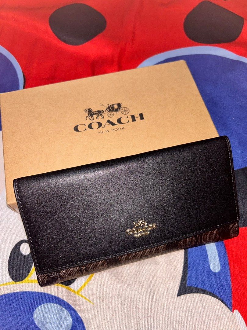 Coach to you - ✳️ 2,290 บาท SMALL TRIFOLD WALLET WITH DANDELION FLORAL  PRINT (COACH 2924) 4 (L) x 3 1/4 (H) x 1 1/2 (W)