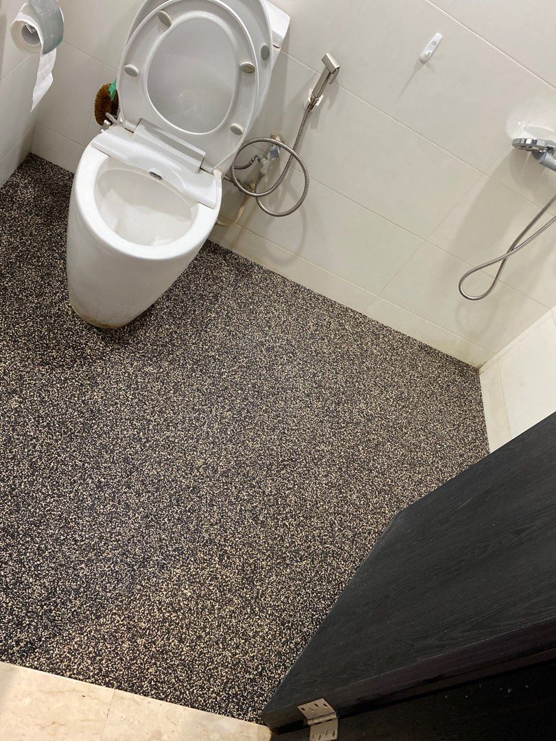 Epoxy Pebbles Overlay Toilet Flooring Toilet Renovation Overlay