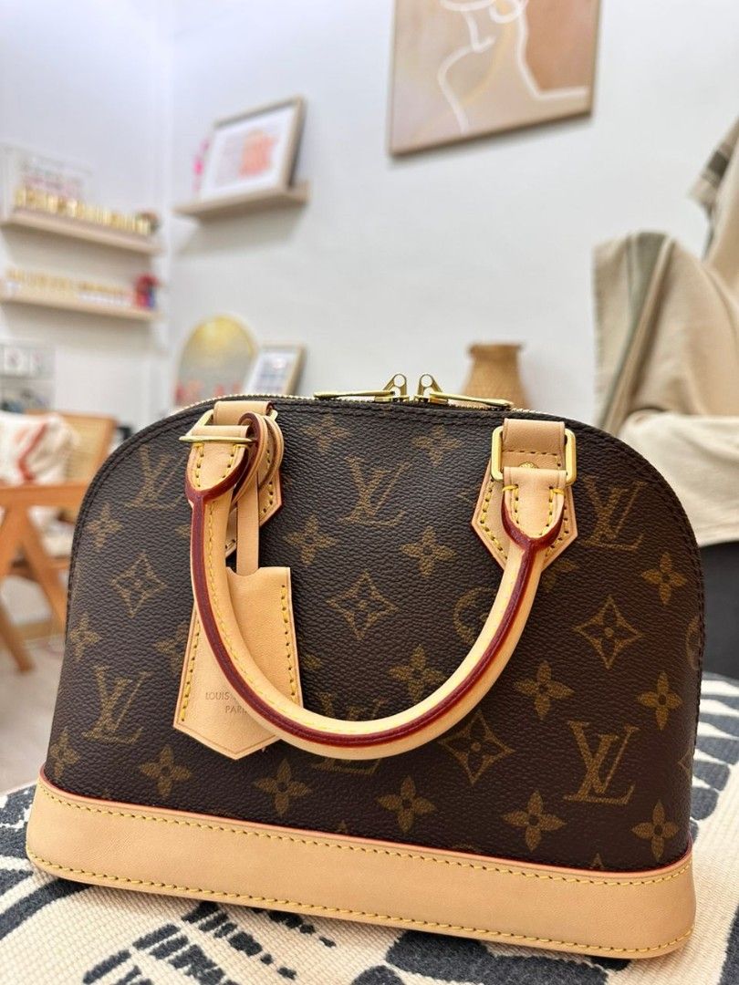 Like-New Louis Vuitton Alma PM in Monogram Vernis with Box & Dust