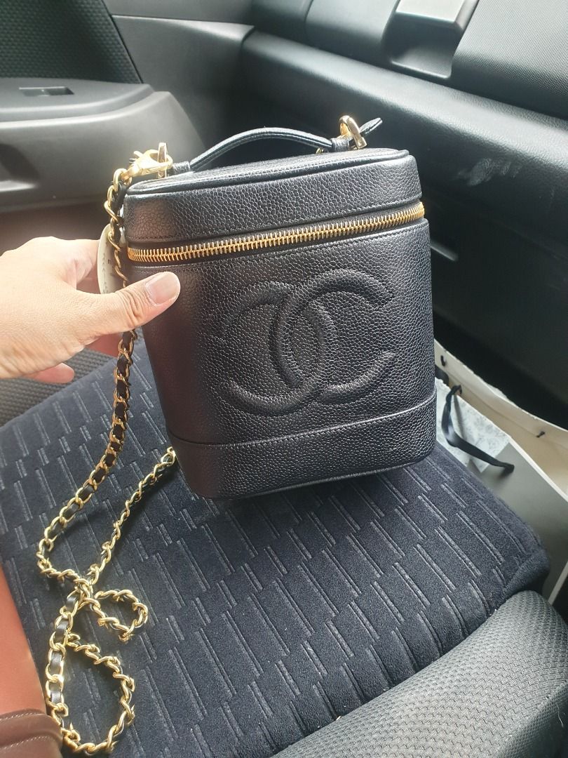 LA LUNE] Second-hand Chanel black caviar leather gold WOC long