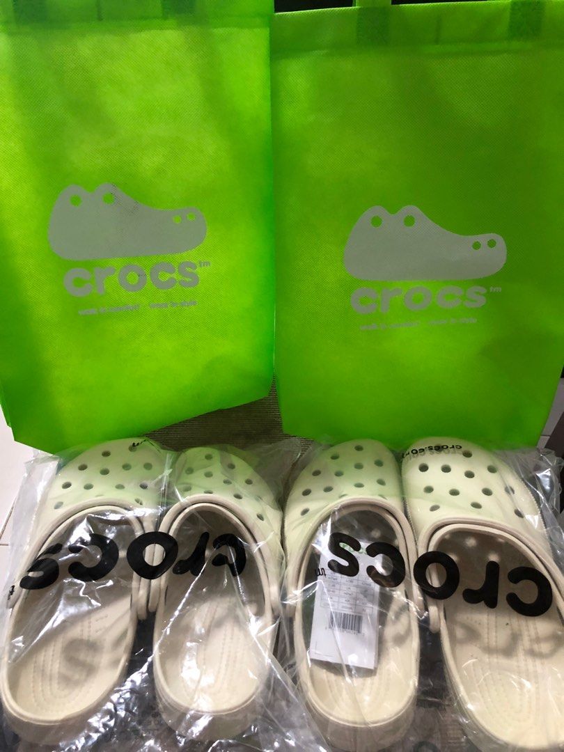 Free Delivery] Authentic Crocs Jibbitz Charm, Men's Fashion, Footwear, Shoe  inserts & accessories on Carousell