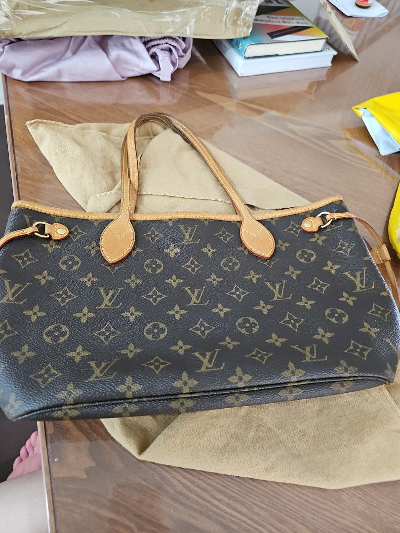 Louis Vuitton NEW Carryall PM Review & Best Unicorn Unboxing I