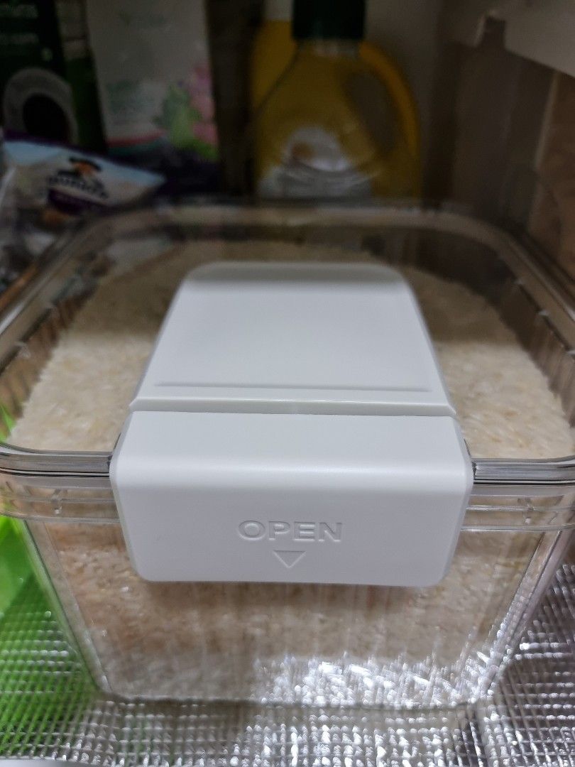 Qoo10 - ODOROKU 10/20 kg Large Rice Storage Containers with Lids Airtight  with : Kitchen & Dining