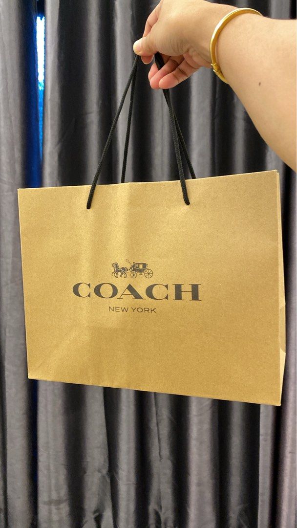 PREORDER) COACH - Hadley Hobo 21 78800 Yellow, Luxury, Bags & Wallets on  Carousell