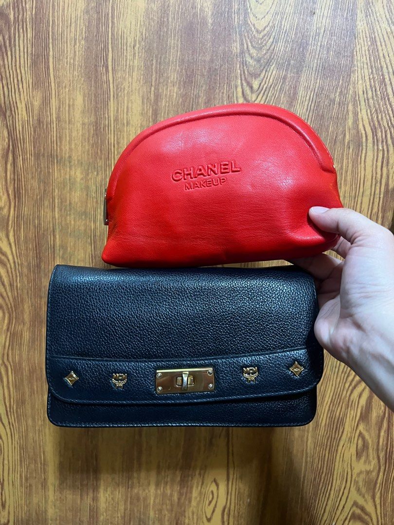 Original Metrocity Red Leather long wallet, Luxury, Bags & Wallets on  Carousell