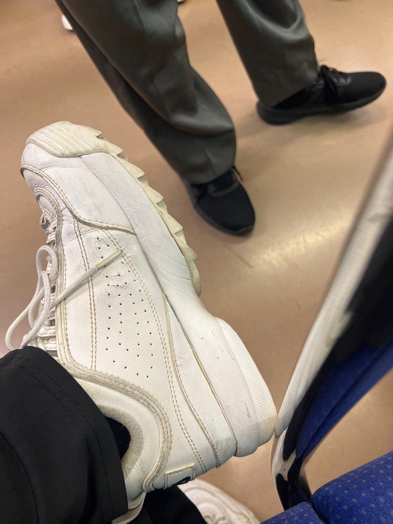 Kasut Gucci 6.5uk RM120, Men's Fashion, Footwear, Sneakers on Carousell
