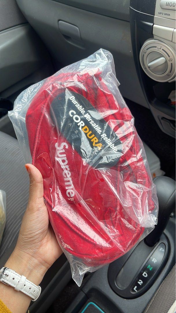 Supreme Waist Bag FW 20 In Red