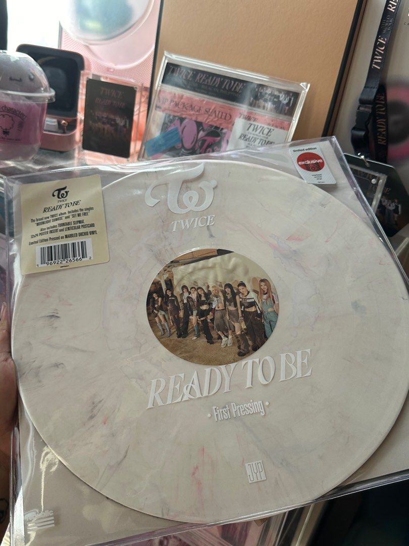 TWICE Ready To Be Target Exclusive Vinyl, Hobbies & Toys
