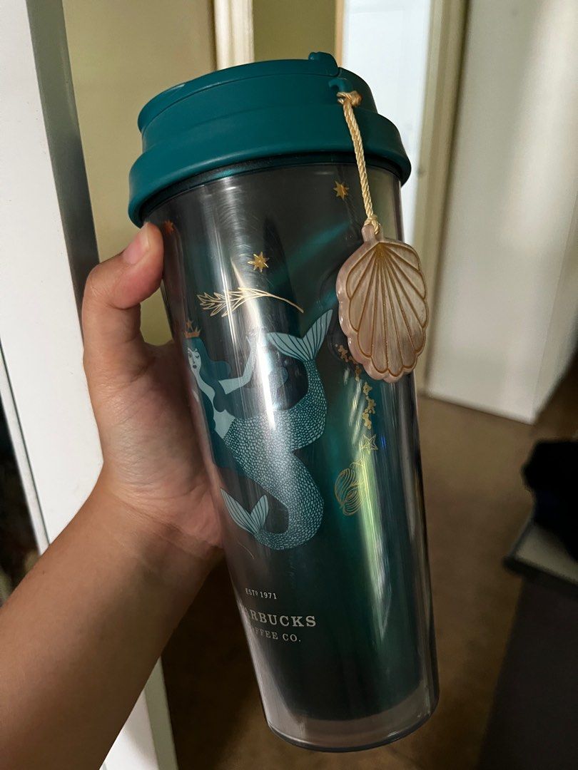 Starbucks Bottle Shell Charm 473 ml Water Bottle with Charm