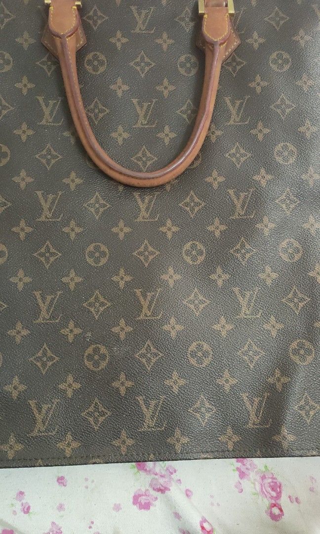 Louis Vuitton, Bags, Small Louis Vuitton Purse 9x5