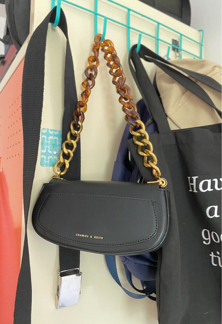 LV chantilly lock bag, 名牌, 手袋及銀包- Carousell