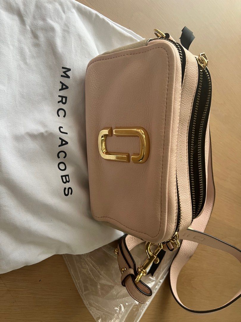 Brand New Authentic Marc Jacobs Softshot 21 Soft Leather Bag, Luxury, Bags  & Wallets on Carousell