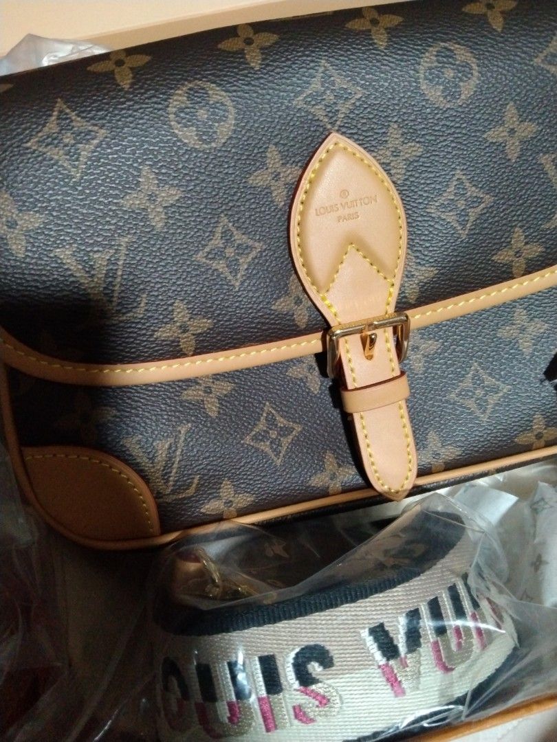 Louis Vuitton Scott Box, Luxury, Bags & Wallets on Carousell