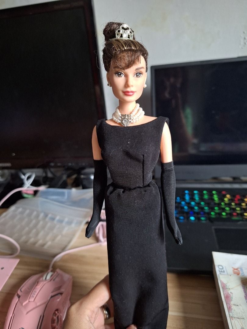 Audrey Hepburn Barbie Doll Head, Hobbies & Toys, Toys & Games on Carousell