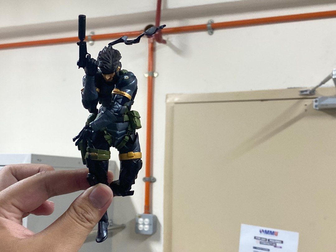 Hot Toys U.S. Navy SEAL Water Edge Operation MK43 MOD0 Gunner